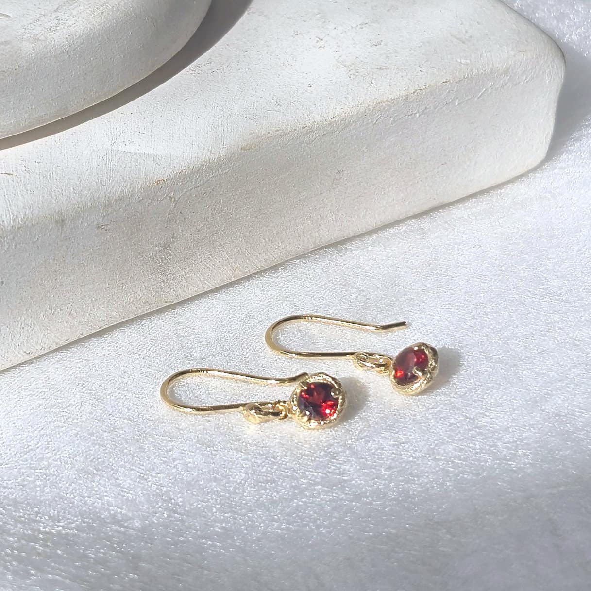 Briar Bud Garnet Earrings