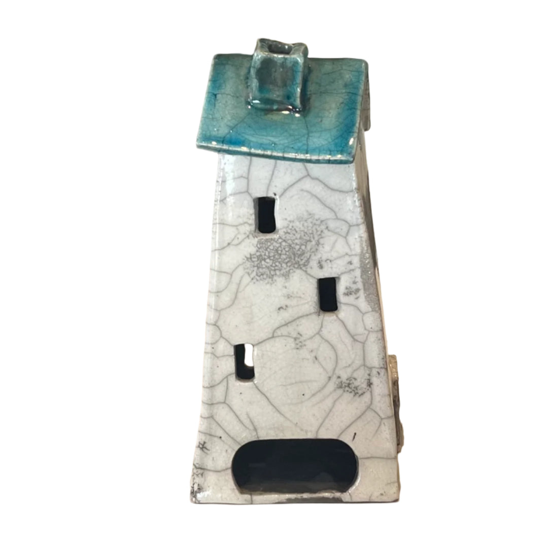 Tall House | Aqua Roof