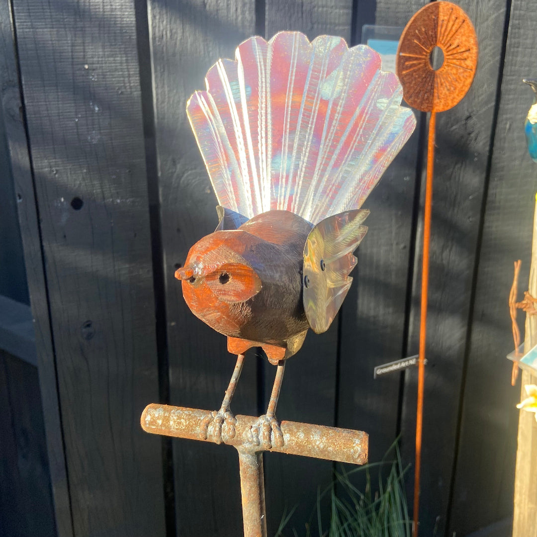 Fantail On Rod | Garden Sculpture