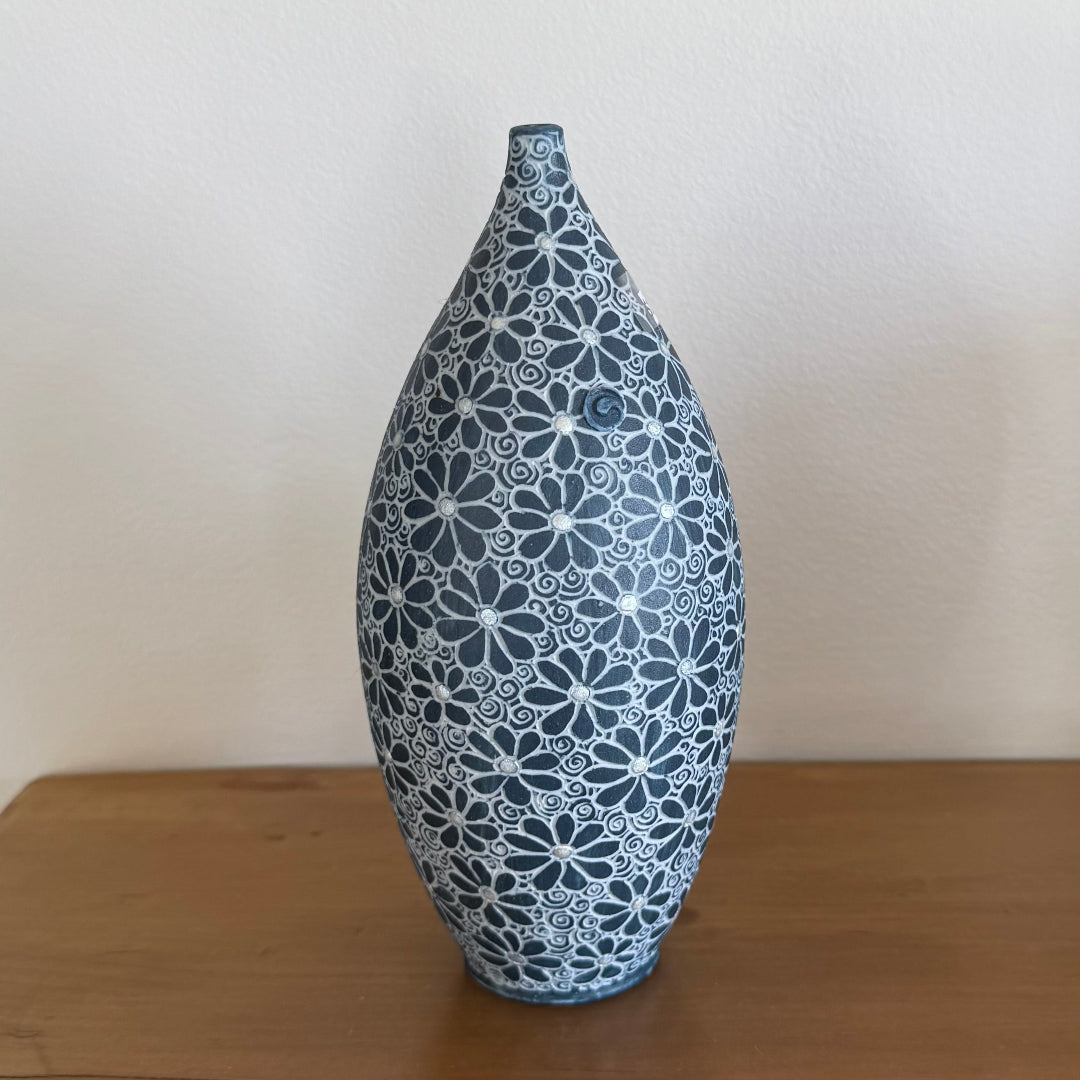 Intaglio Daisy Bottle Vases