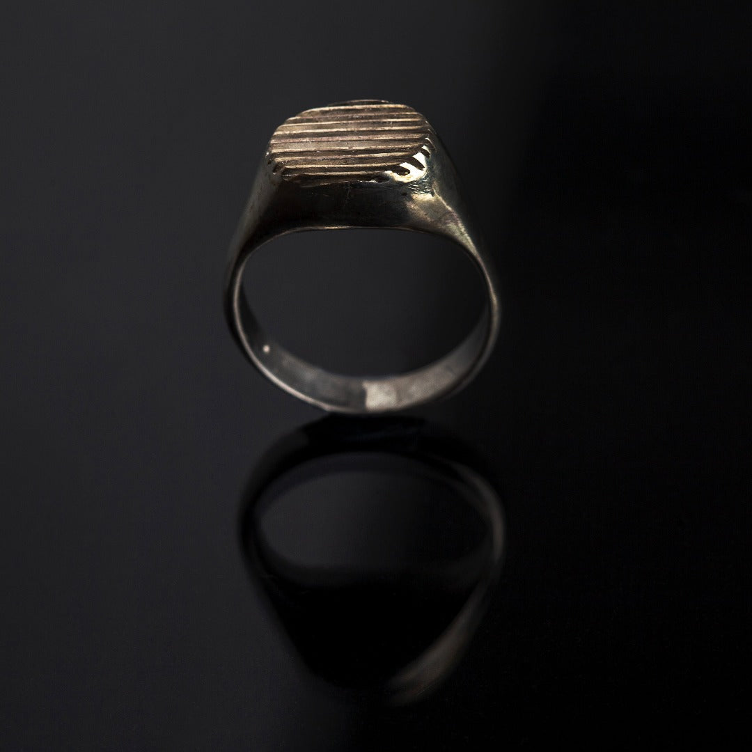 IKI Maru Theory Of Stripes Round Ring