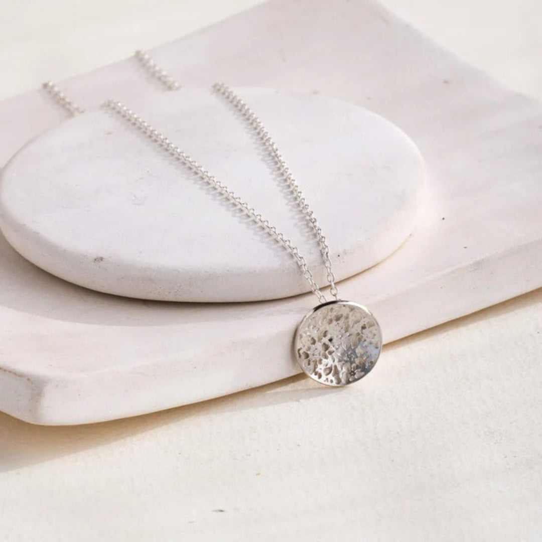 Lace Detail Necklace