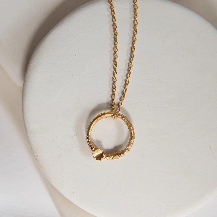 Briar Wreath Necklace
