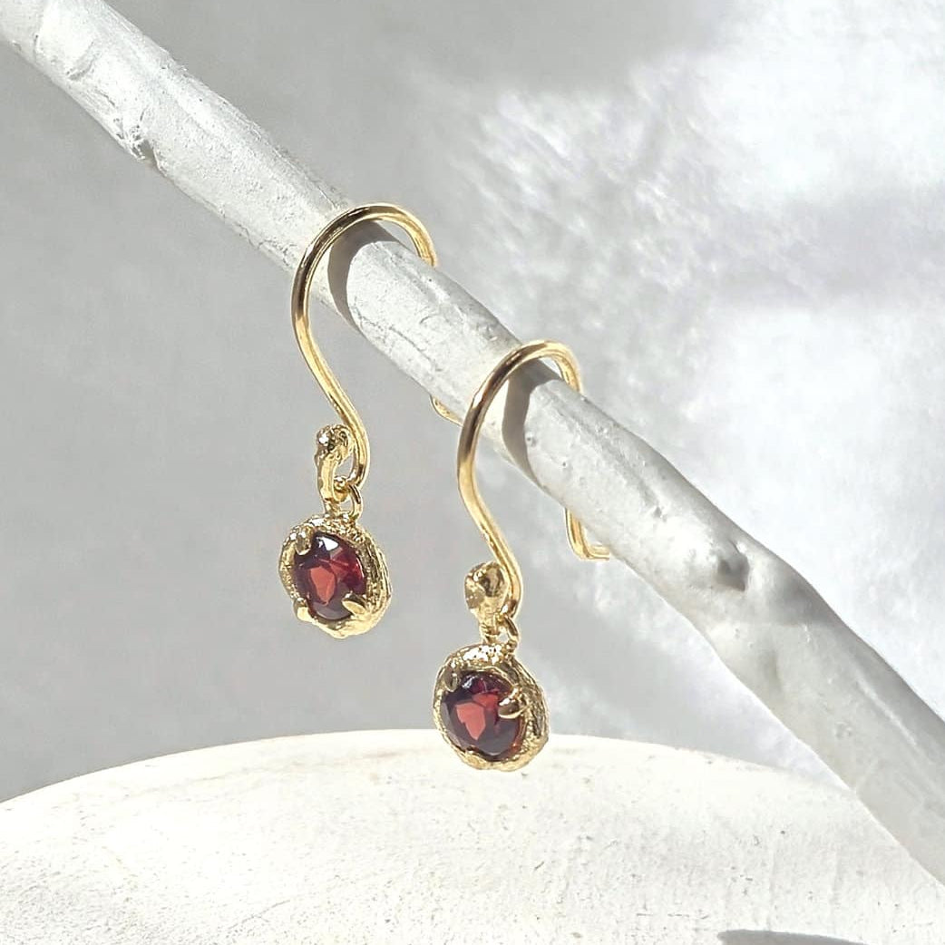 Briar Bud Garnet Earrings