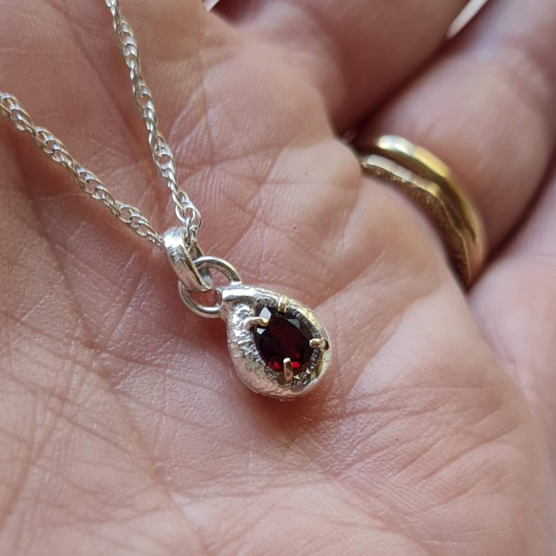 Pear Garnet Silver Necklace