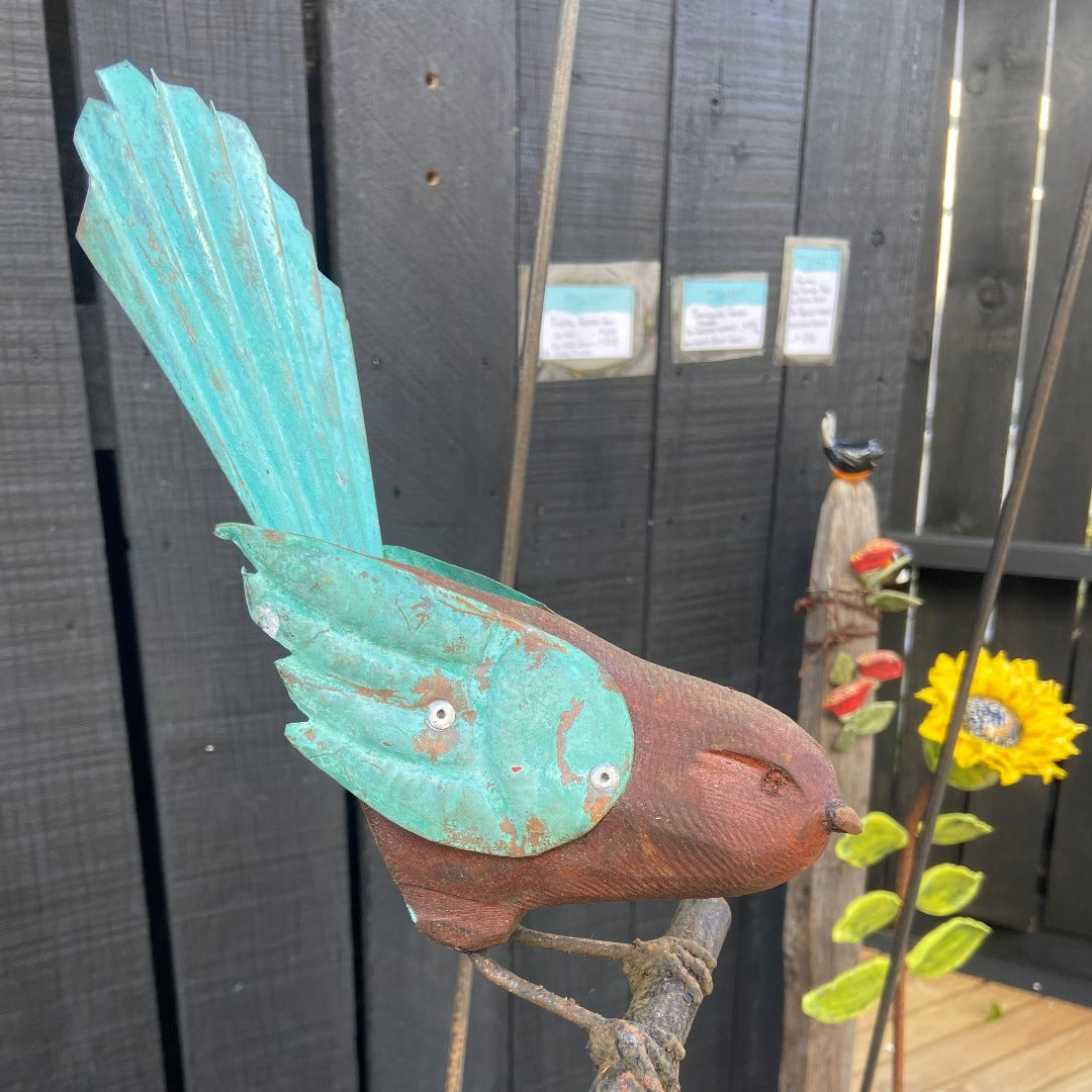 Fantail On Rod | Garden Sculpture
