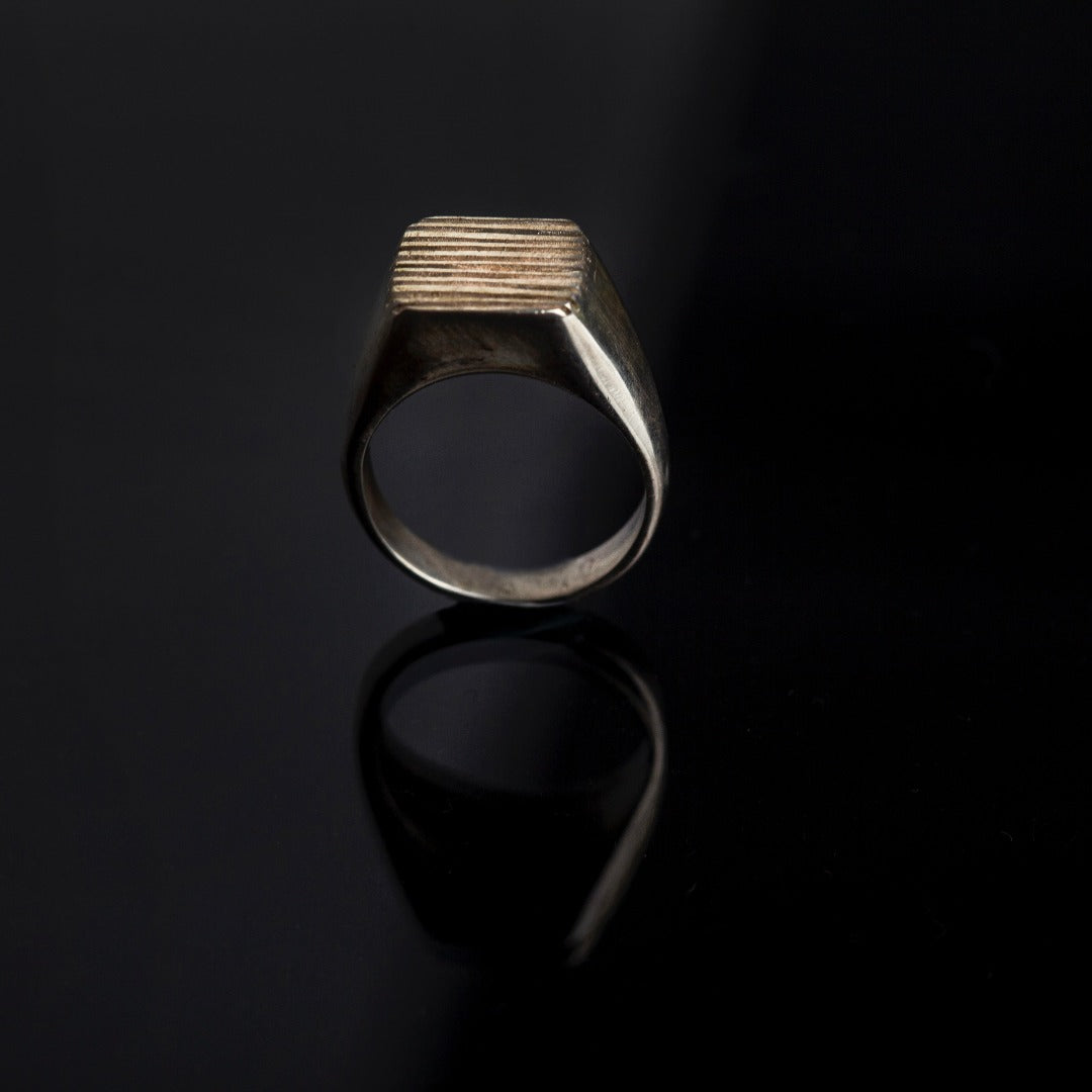 IKI Shikaku Theory Of Stripes Square Ring