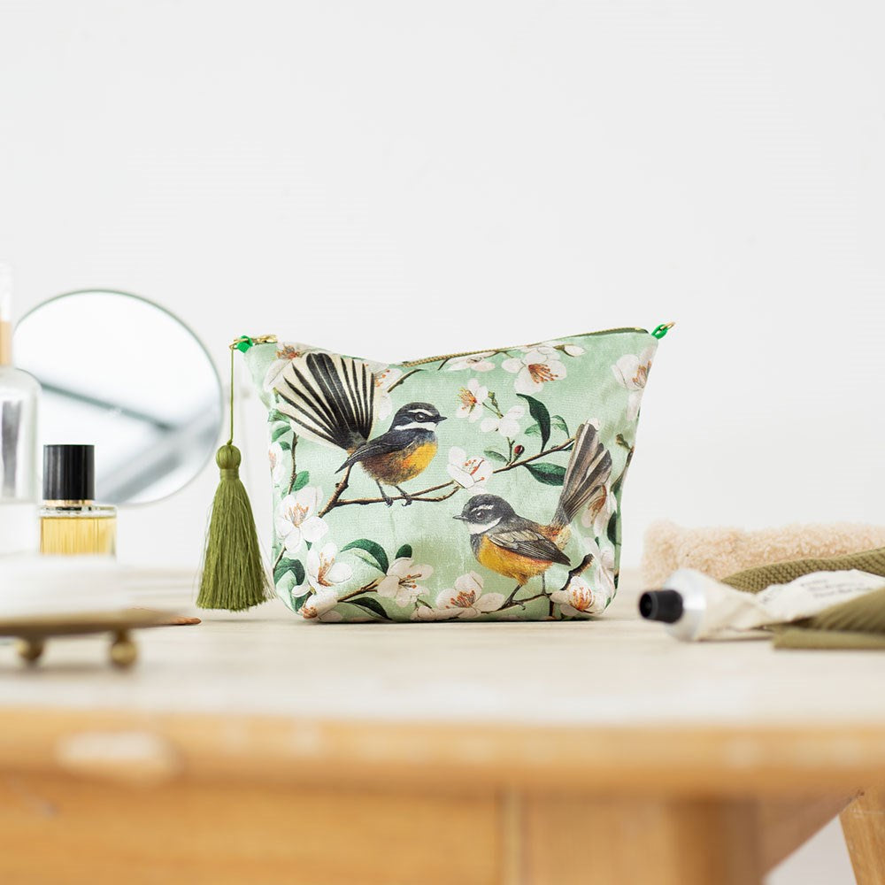 Chatty Fantails Velvet Bag