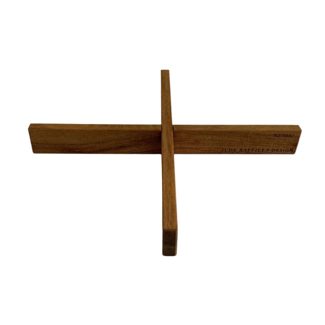 Rimu Pot Stand